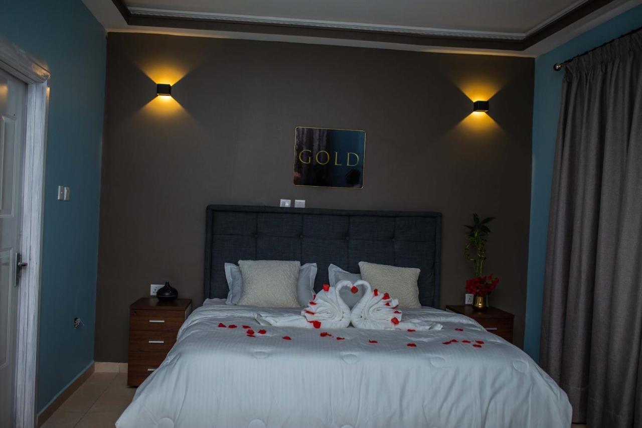 Piano & Gold Collections, Peduase Hotel Peduasi Exterior foto