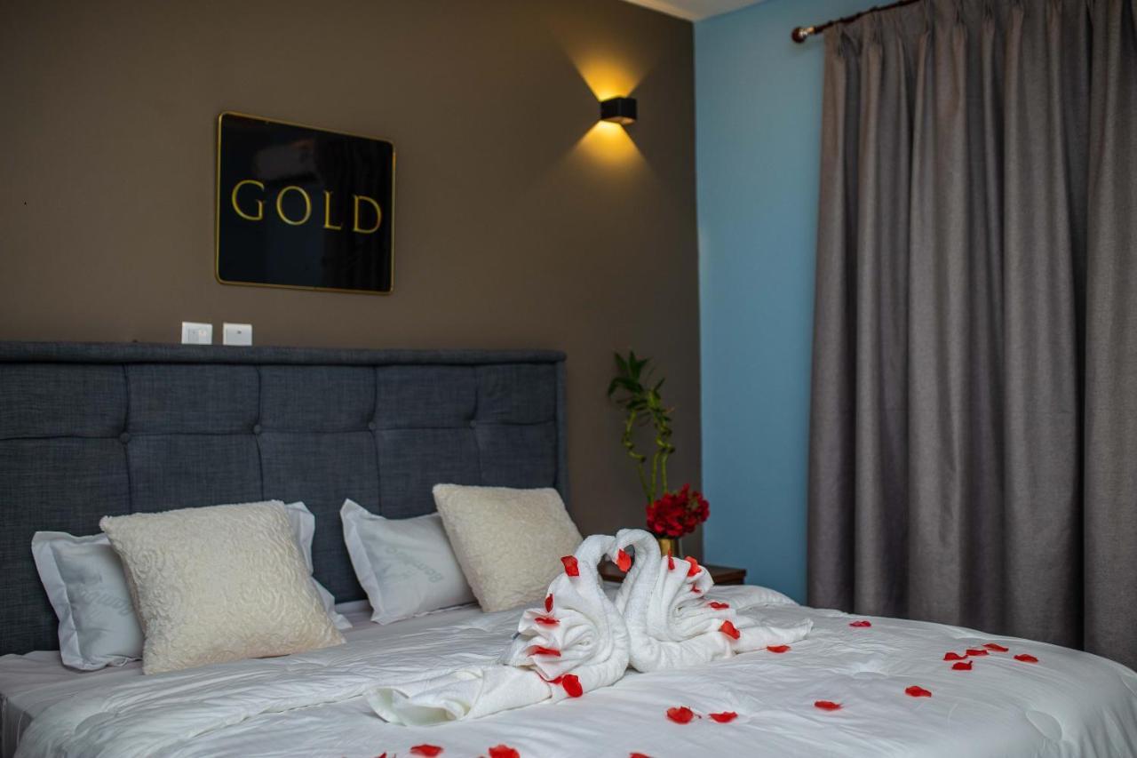 Piano & Gold Collections, Peduase Hotel Peduasi Exterior foto